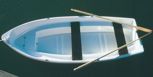 Гребная лодка, Nаkki, из стеклопластика ручной формовки.